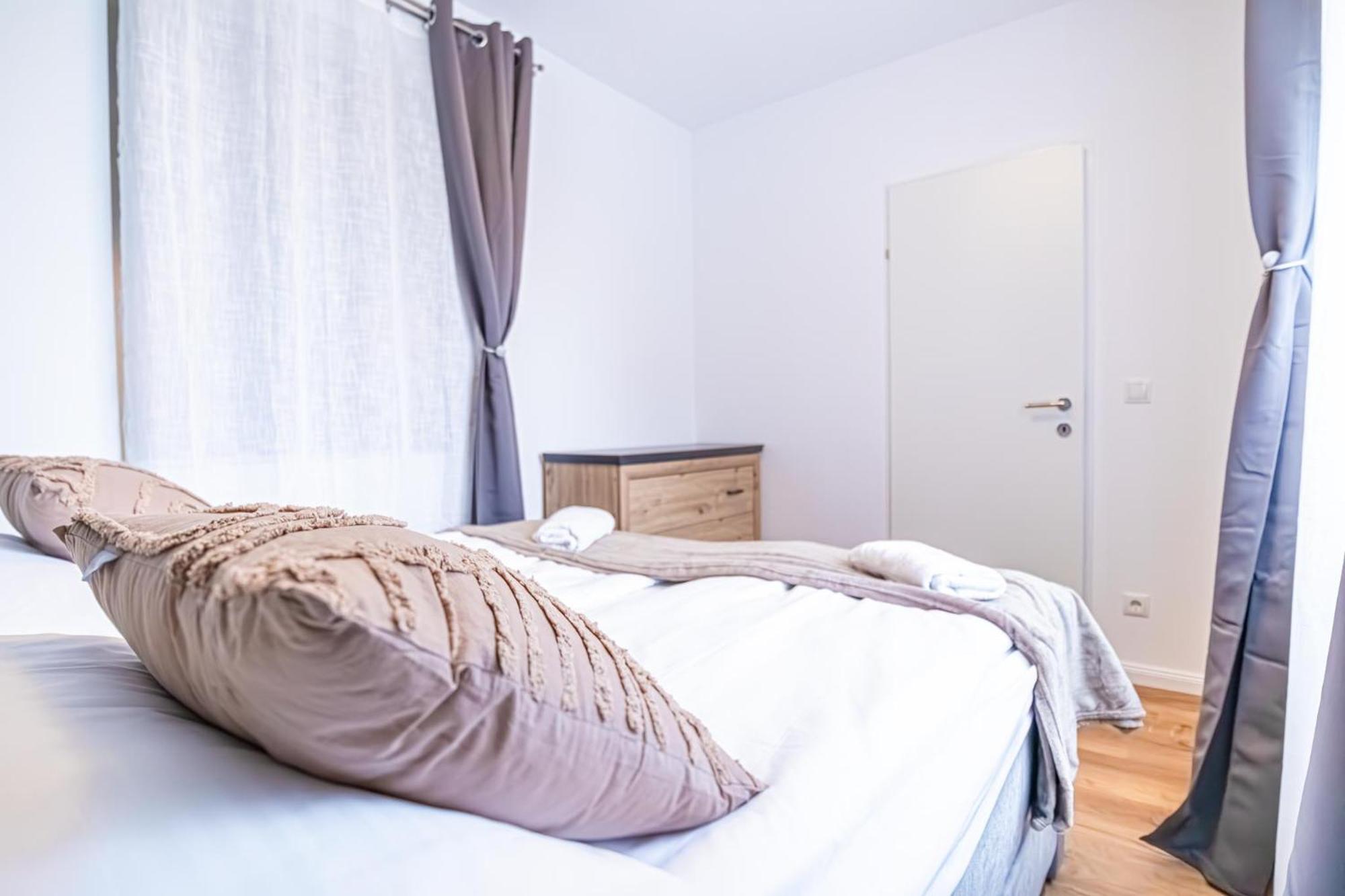 Charming 1Br And 1Lr Apt Modern Design Donaustadt Wien Ngoại thất bức ảnh